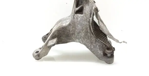 Audi A4 S4 B8 8K Engine mounting bracket 8K0199388