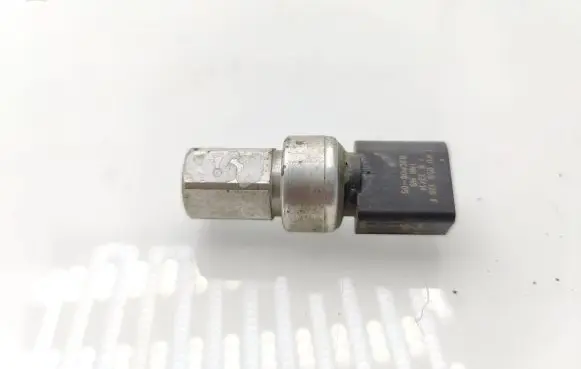 Volkswagen Transporter - Caravelle T5 Air conditioning (A/C) pressure sensor 1K0959126E 82CP0905