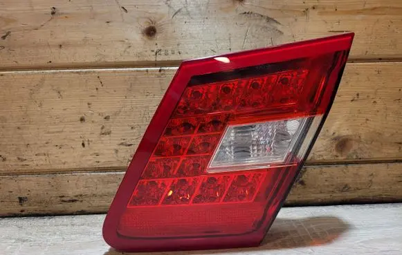 Mercedes-Benz E W212 Tailgate rear/tail lights A2128203264