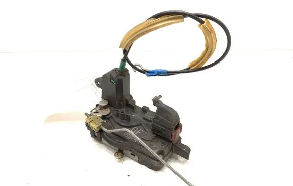 Opel Astra H Front door lock 13210748