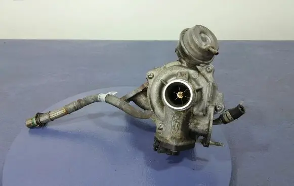 Ford Focus ST Turbo system vacuum part CM5G-6K682-GB