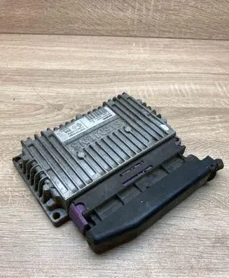 Renault Clio II Engine control unit/module ECU HOM7700102887 S105280005E