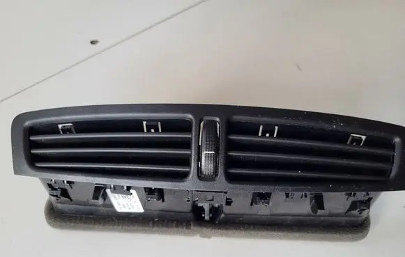 Ford C-MAX II Dash center air vent grill AM51R01815ACW