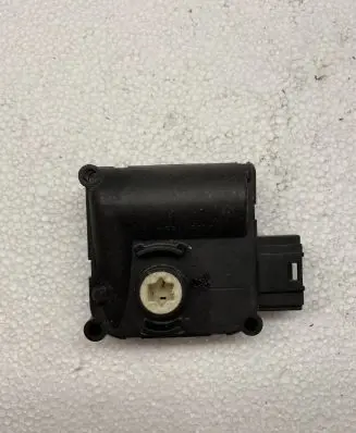 Audi A6 S6 C6 4F A/C air flow flap actuator/motor 0142801359
