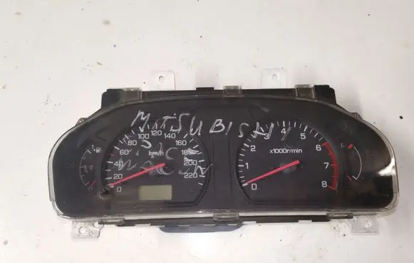 Mitsubishi Space Wagon Speedometer (instrument cluster) MR381549