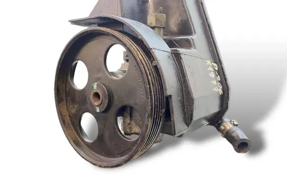 Peugeot 206 Power steering pump 9631411580 K1977