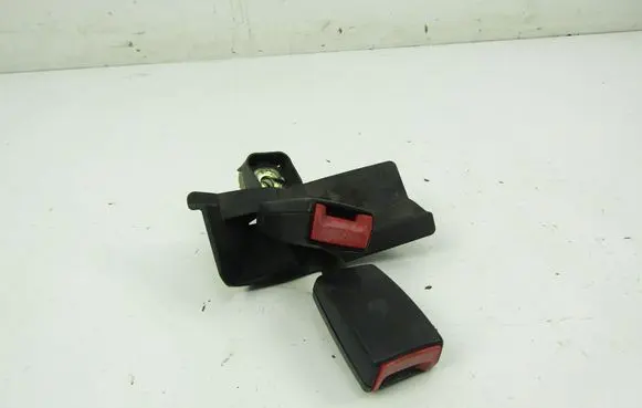 Audi A4 S4 B7 8E 8H Rear seatbelt buckle 8E0857797A