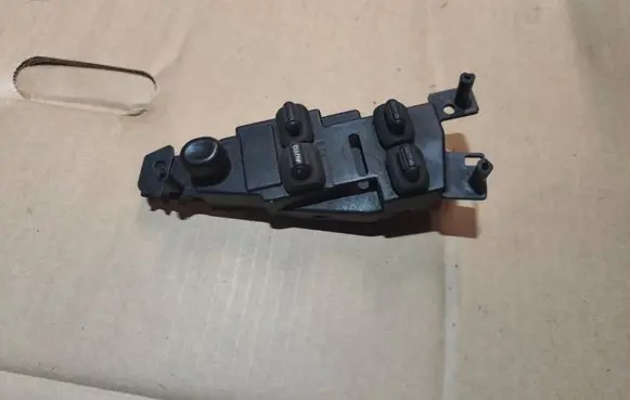 Chrysler Sebring (ST-22 - JR) Electric window control switch 39754D