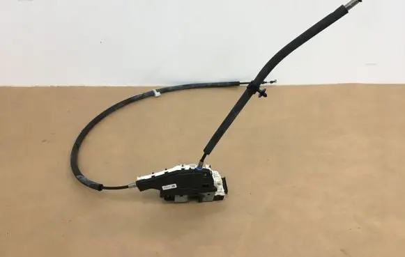 Maserati Ghibli Front door lock 673007275 120117 P4022602303