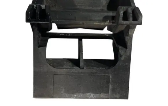 BMW 5 E60 E61 Radiator mount bracket 7542517 17117542517