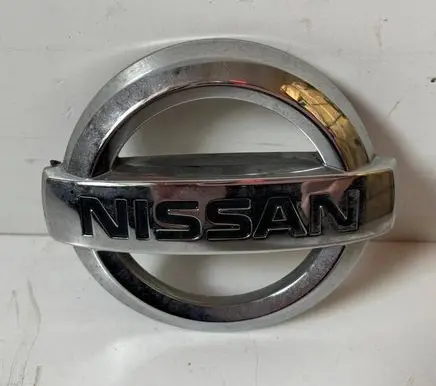 Nissan Qashqai Rear loading door model letters 90890