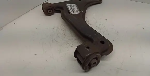 Opel Zafira B Front lower control arm/wishbone 0922846E