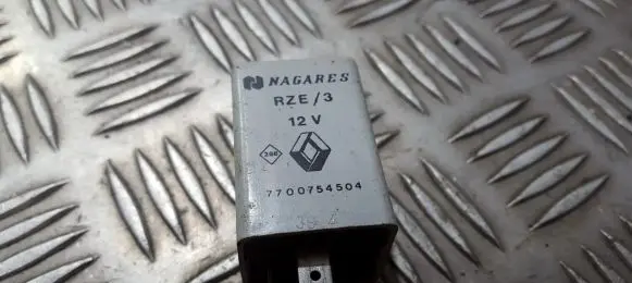 Renault Laguna I Other relay 7700754504