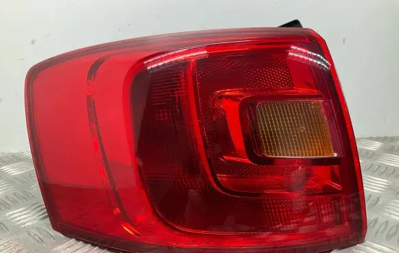 Volkswagen Jetta VI Rear/tail lights