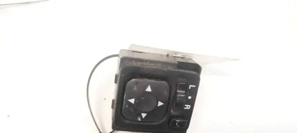 Mitsubishi Grandis Wing mirror switch 183569