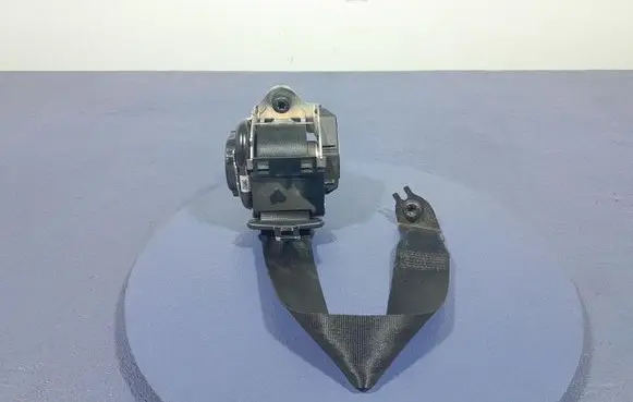 Ford Focus Front seatbelt JX7BA611B68AFW