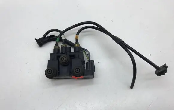 Land Rover Range Rover L405 Air suspension control unit module (rear) FK6GA