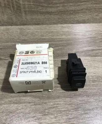 Skoda Superb B5 (3U) Windscreen/window heater switch 3U0959621A