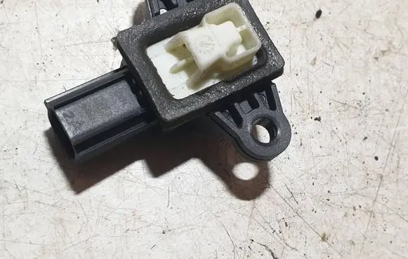 Jaguar XJL Airbag deployment crash/impact sensor 08312011 5C424F22 9X2314C676AB