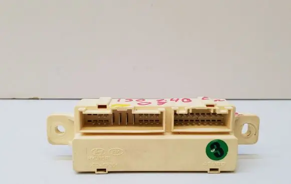 Hyundai i30 Door central lock control unit/module 919402H130 08396D AK7272