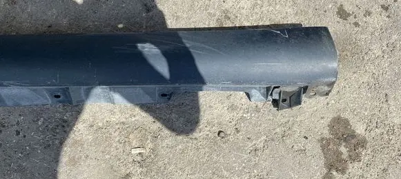 Toyota Avensis T250 Sill