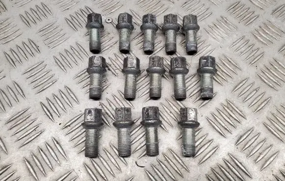 Audi A5 Nuts/bolts 