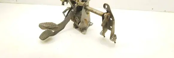 Subaru Forester SF Brake pedal
