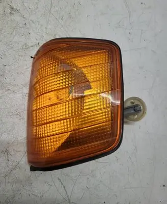 Mercedes-Benz 190 W201 Front indicator light