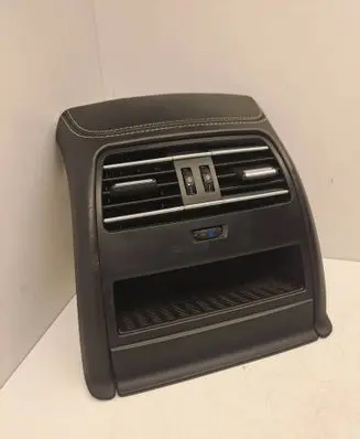 BMW 6 F06 Gran coupe Rear air vent grill 923710508 0028 30112012