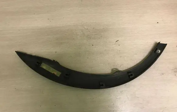 Volvo XC70 Rear arch trim 9190880