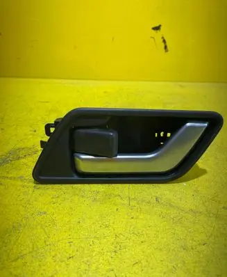 Land Rover Range Rover L322 Rear door interior handle trim 186KM