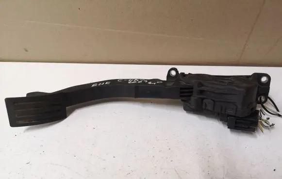 Ford Focus C-MAX Accelerator throttle pedal 3M519F836BE 6PV00864112