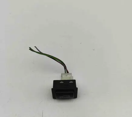 BMW 3 GT F34 Tailgate/boot open switch button 9200316