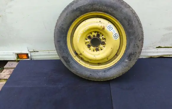 Mitsubishi Outlander R16 spare wheel