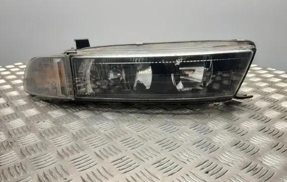 Mitsubishi Galant Headlight/headlamp 7525R