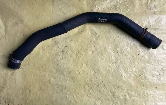Mercedes-Benz B W245 Engine coolant pipe/hose A1695011082 1695011082