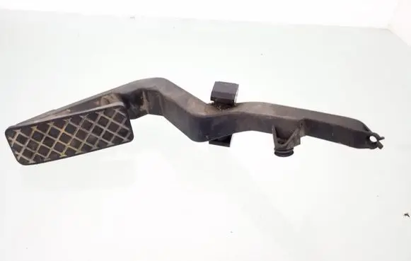 Volkswagen PASSAT B5 Accelerator throttle pedal 8D1721506