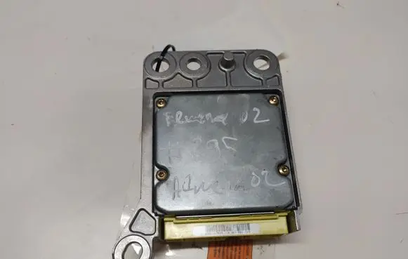 Nissan Almera N16 Airbag control unit/module 988205M304 0285001319