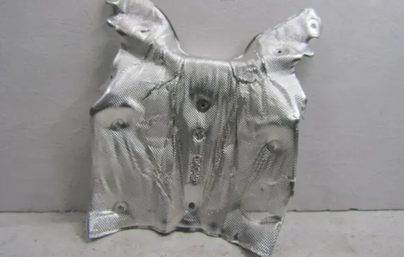 Audi Q7 4M Heat shield in engine bay 4M0863983Q