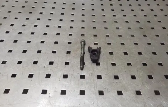 Land Rover Freelander 2 - LR2 Fuel Injector clamp holder