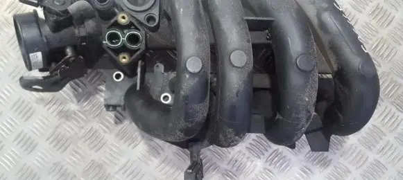Ford Focus Intake manifold XS4E9424GF XS4E-9424-GF
