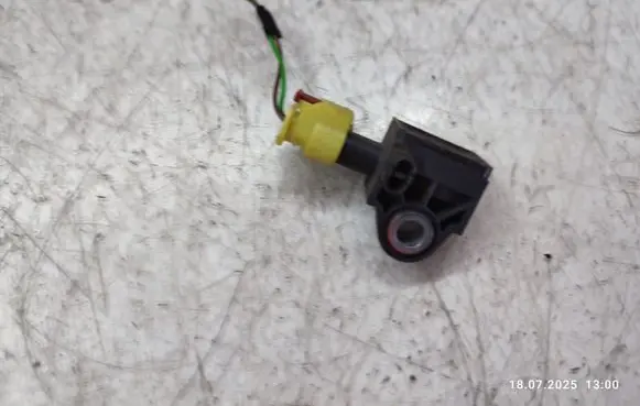 Volkswagen Golf VII Airbag deployment crash/impact sensor 5Q0959651