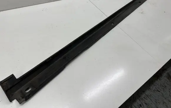 Audi Q2 - Sill