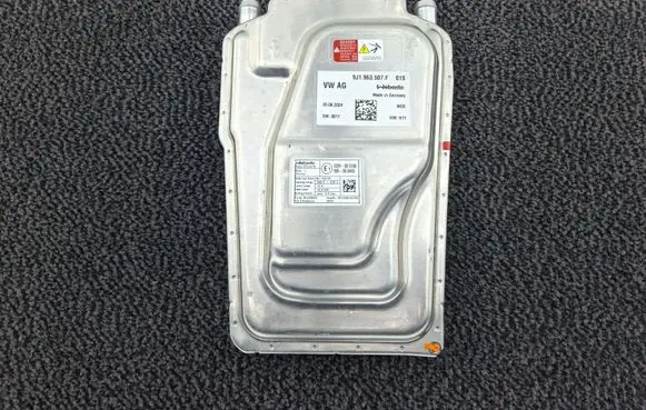 Porsche Taycan 9J1 Auxiliary heating control unit/module 9J1963507F 122R000550 10R068485