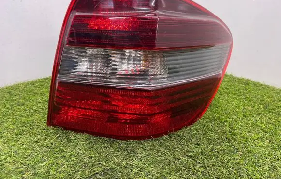 Rear/tail lights