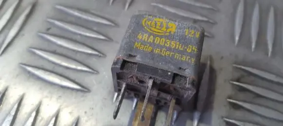 BMW 5 E28 Other relay 4RA00351005