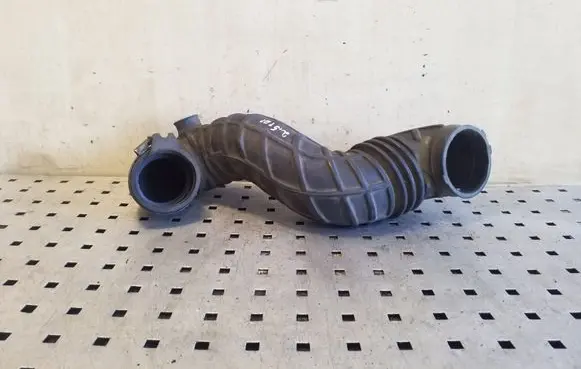 Audi A6 S6 C4 4A Turbo air intake inlet pipe/hose 4A0145747A