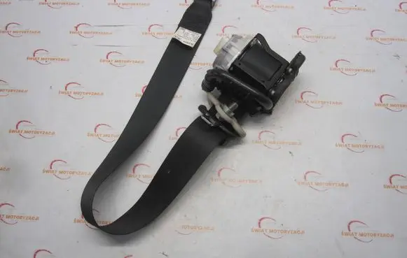 Nissan Note (E12) Front seatbelt 067639