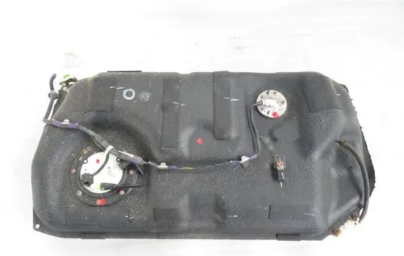 Suzuki Grand Vitara II Fuel tank
