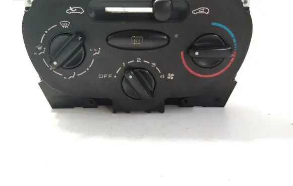 Peugeot 206 Climate control unit 85858